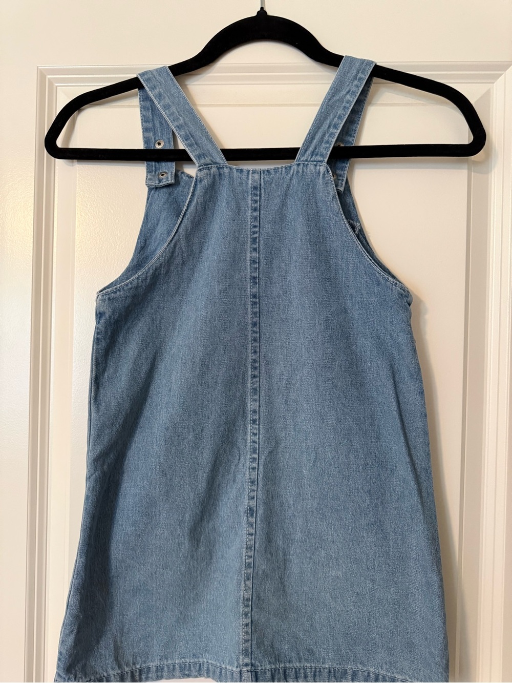 Girls Denim Pinafore Dress with Pink Buttons and Floral Embroidered Pockets - Picture 7 of 7